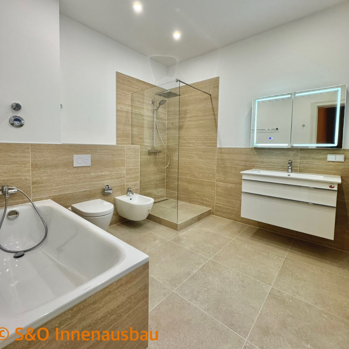 Travertin-Bad Torstraße