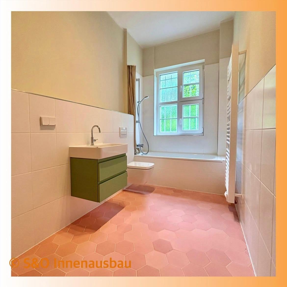 Farbenfrohes Bad Zehlendorf